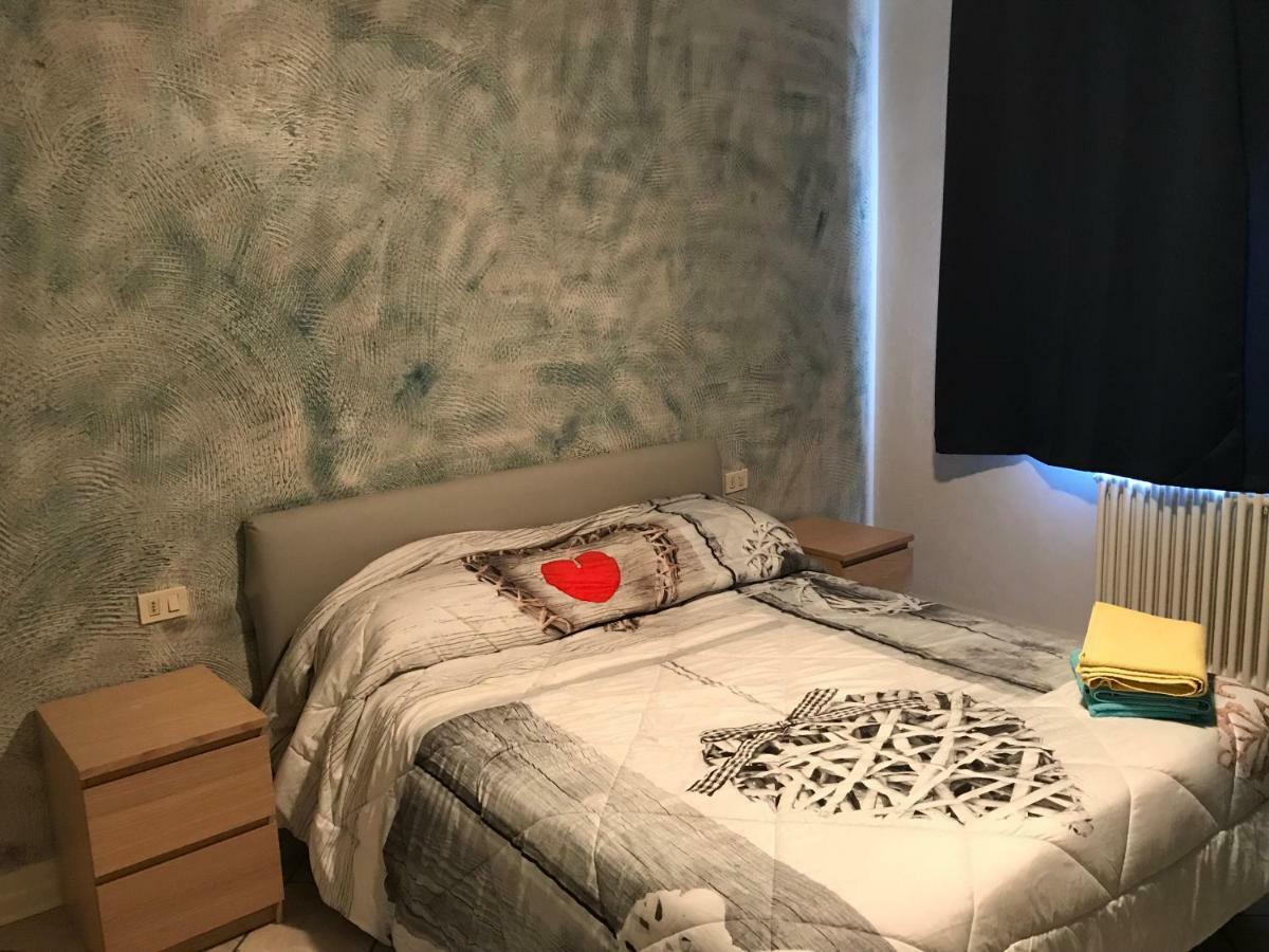 Grazioso Bilocale Metro/Centro Apartment Brescia Ngoại thất bức ảnh