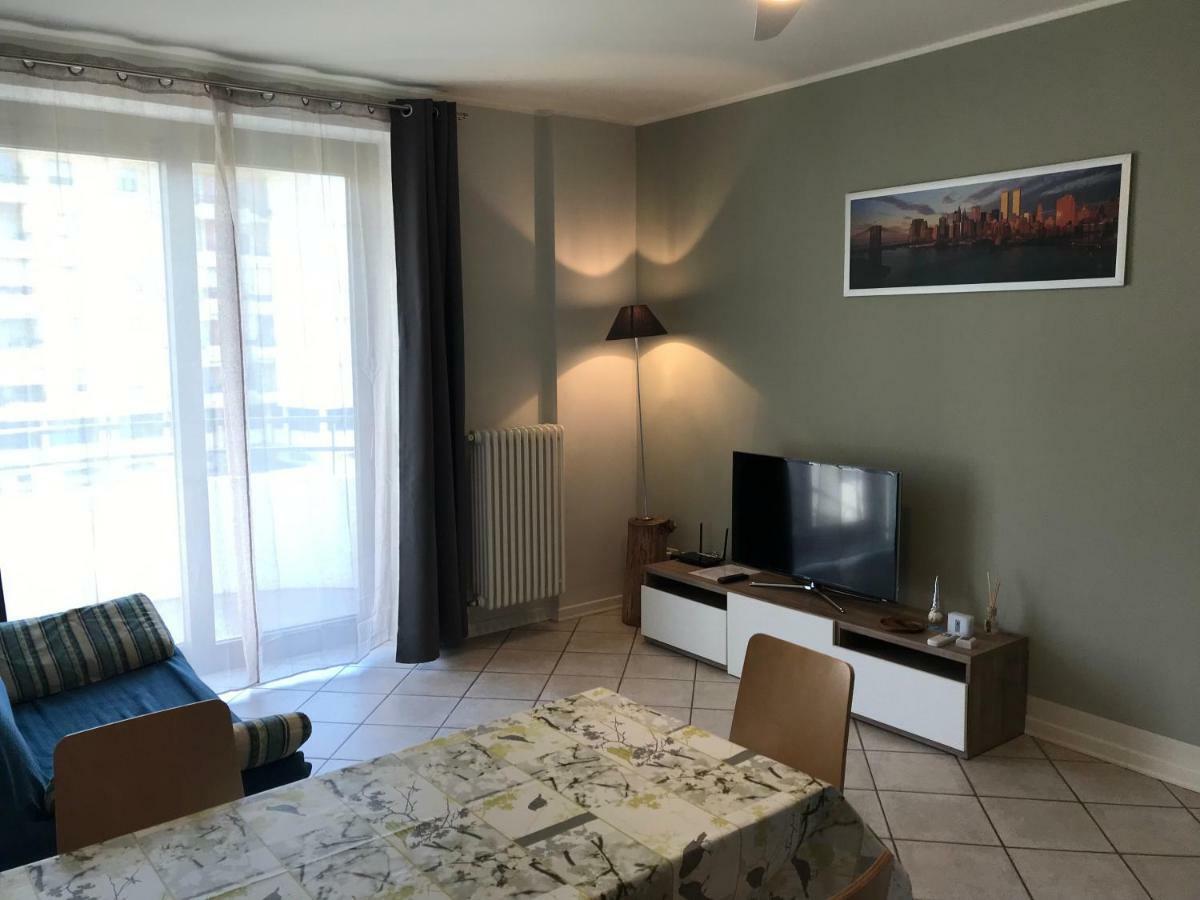Grazioso Bilocale Metro/Centro Apartment Brescia Ngoại thất bức ảnh
