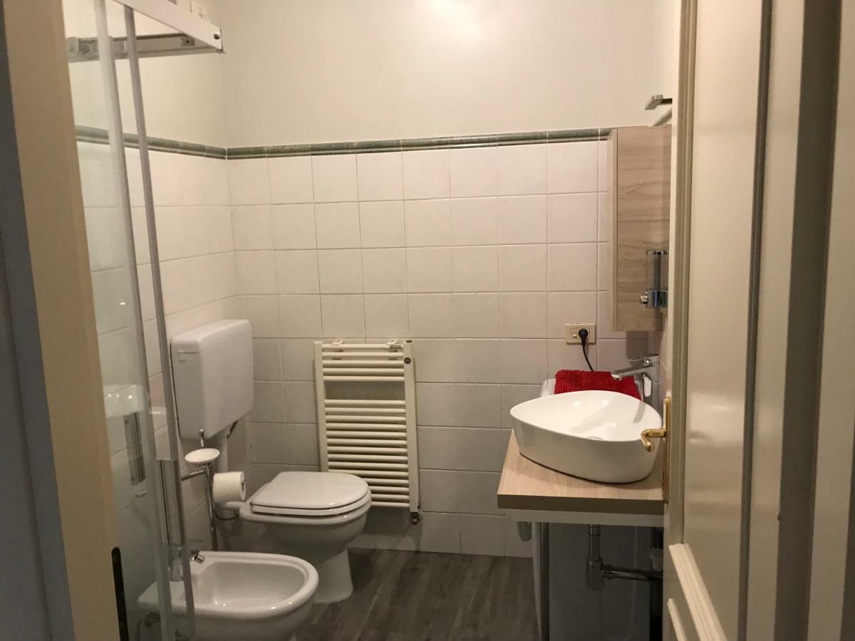 Grazioso Bilocale Metro/Centro Apartment Brescia Ngoại thất bức ảnh