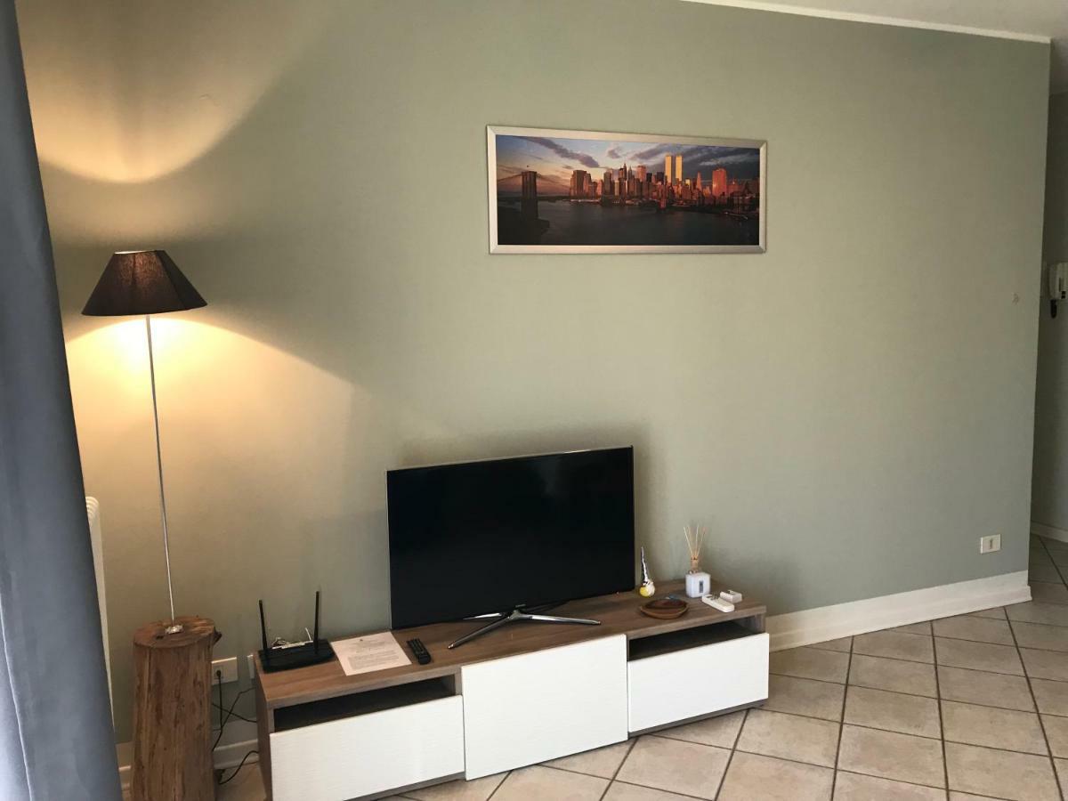 Grazioso Bilocale Metro/Centro Apartment Brescia Ngoại thất bức ảnh